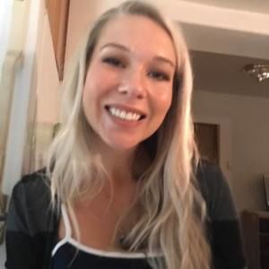 Meet your Posher, Liana